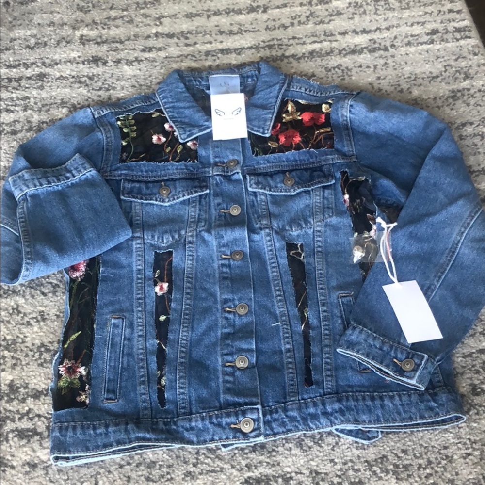 ✨Embroidery & Mesh Denim Jacket✨